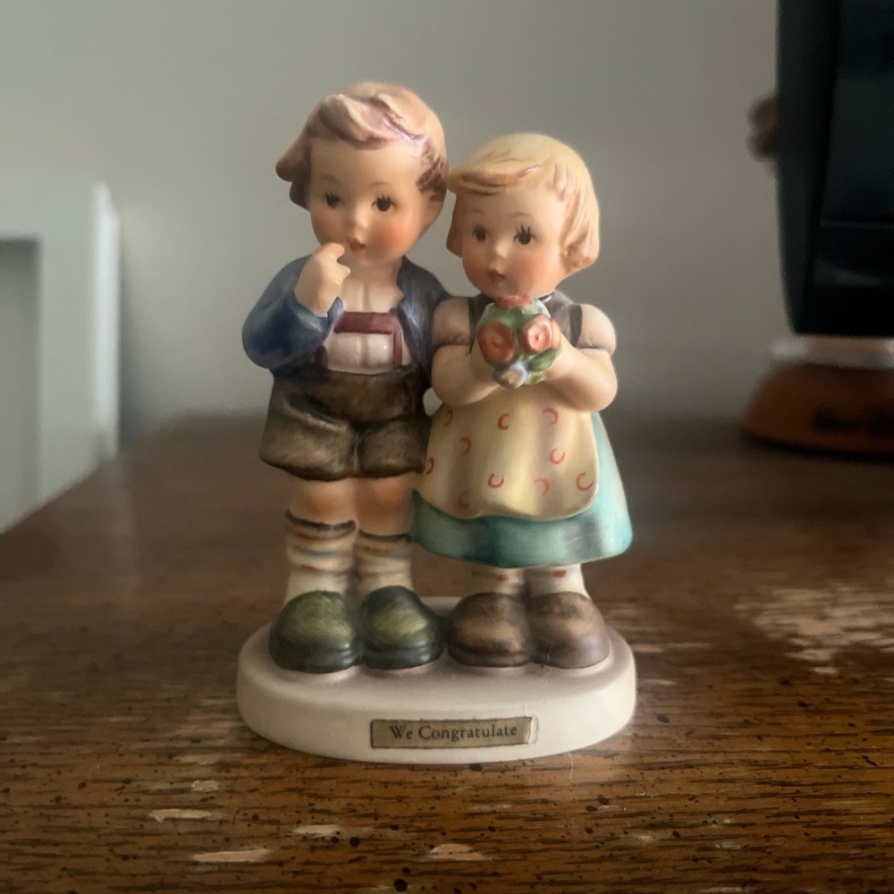 Hummel Figurine M.I. Hummelpiece "We Congratulate". model number HUM 220